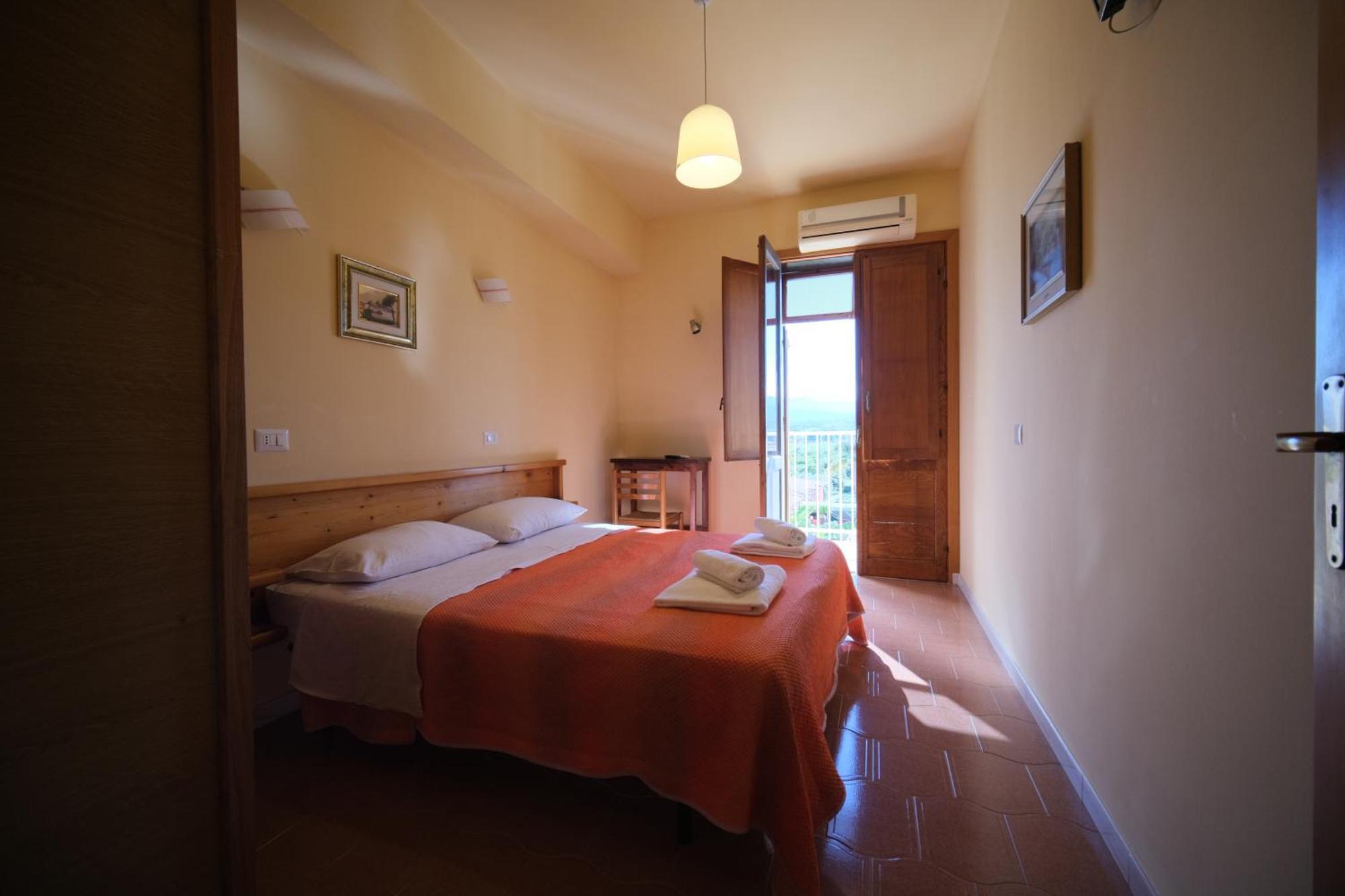 Hotel-Pensione 4 Stagioni Falcone Buitenkant foto